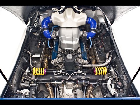 Прекрасный звук мотора Maserati MC 12