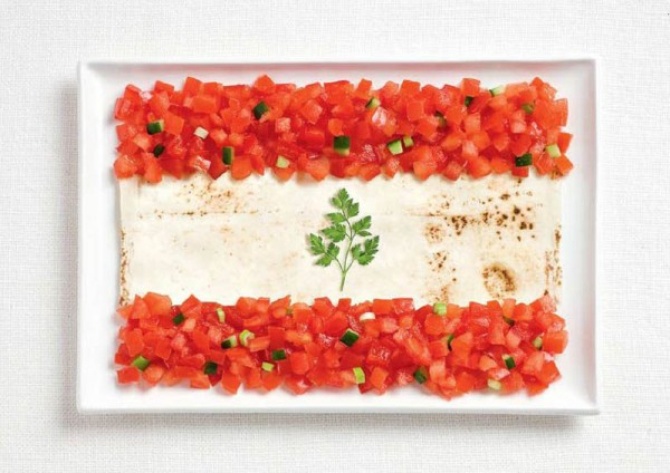 Флаг Ливана из лаваша, салата и веточки травы.