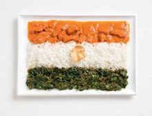 Флаг Индии из карри, риса и кусочка пападама. фото 6