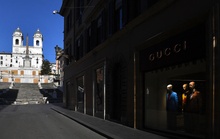Вид на испанские ступени — барочную лестницу в Риме, пандемия коронавируса превратила столицу Италии в город-призрак.  Рим, 18 марта ©Eric Vandeville/ABACAPRESS.COM фото 1