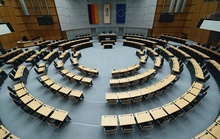 Пустой зал в городском парламенте Берлина после отмены пленарного заседания из-за коронавируса.  Берлин, 19 марта ©Sean Gallup/Getty Images фото 5