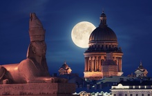 Питерская эклектика и луна. Андрей Помянтовский фото 11