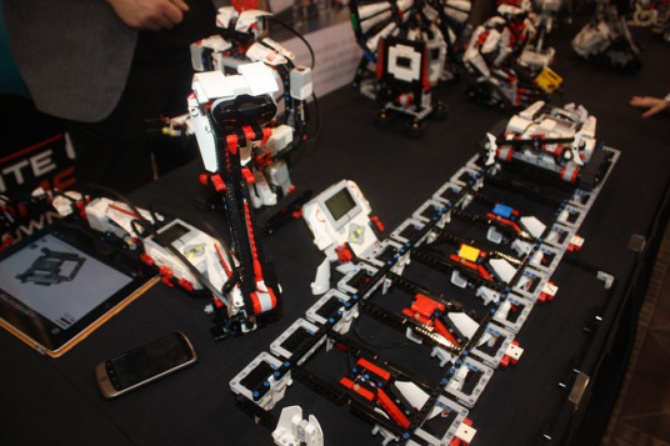 Роботы LEGO Mindstorms EV3