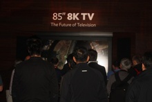 Огромное внимание привлек 85-дюймовый телевизор Sharp с поддержкой 8K фото 15