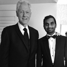 Билл Клинтон и Азиз Ансари фото 6