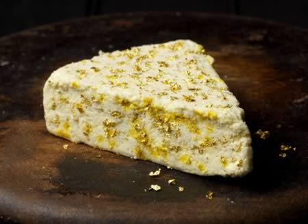 Сыры, которые заставят вас удивиться: топ самых странных сортов сыров в мире