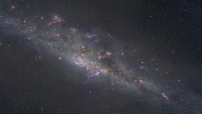 hubble-spot-new-stars-in-distant-distant-galaxy.jpg