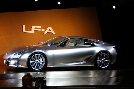 Новый король трека - Lexus LF-A