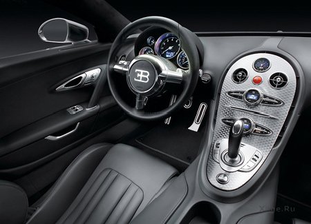 Хромированная Bugatti Veyron