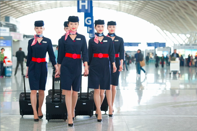 Десять самых стильных униформ авиакомпаний 2015 года