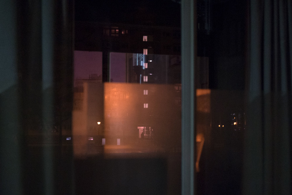 «Темнота на окраине города» в 18 снимках Пьера Путмана