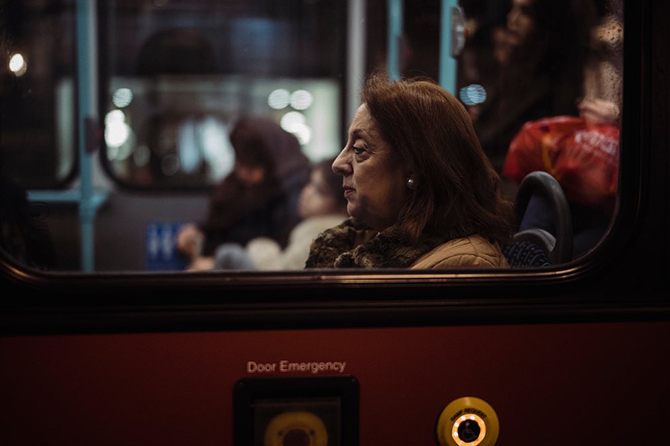 «Ночные совы», или 14 портретов пассажиров в лондонских автобусах