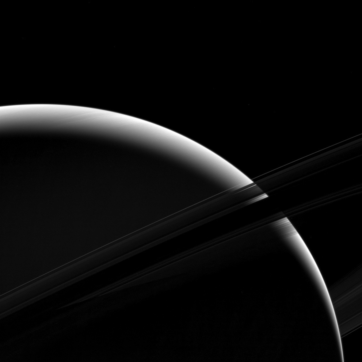 «Кассини» показал величественные кольца Сатурна