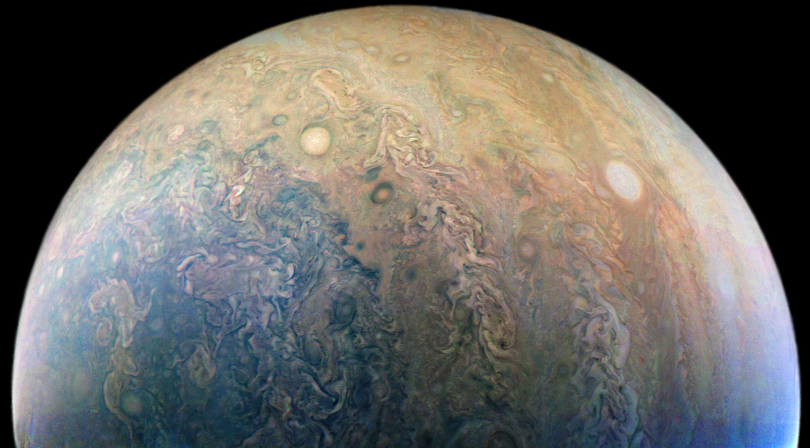 Разнообразие цветов в облаках Юпитера