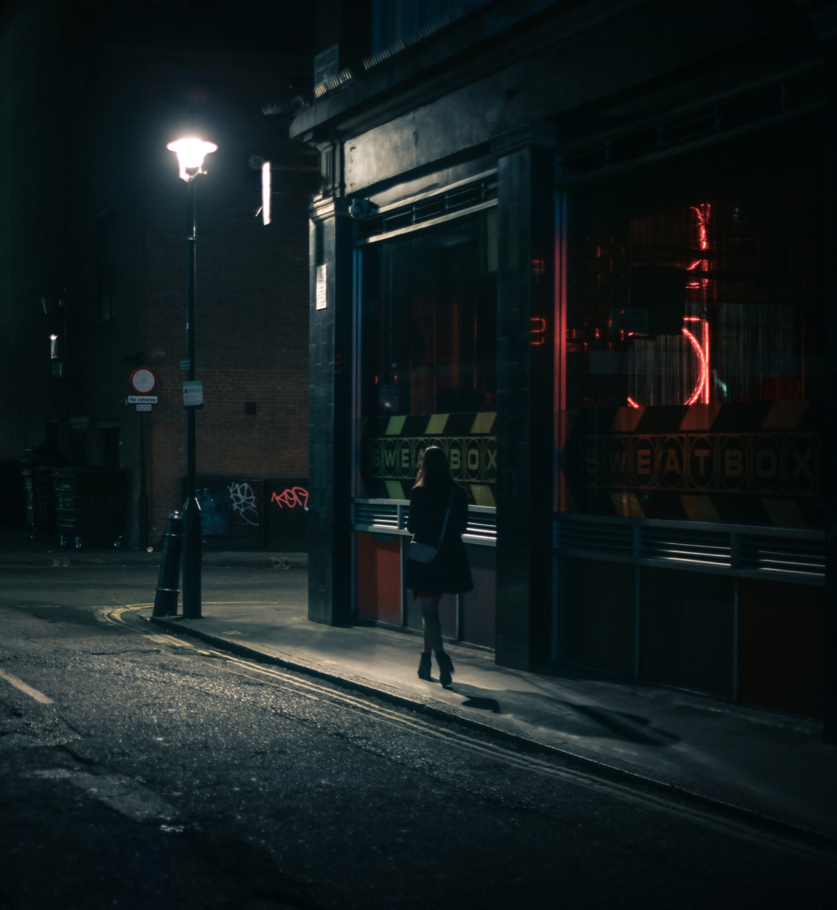 Прогулки с фотокамерой по ночным улицам Лондона как средство от бессонницы