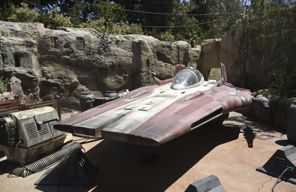 21 фотография с посвящения нового тематического парка Диснейленд, Star Wars: Galaxy’s Edge